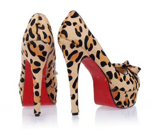 Christian Louboutin继续奋战红底鞋商标纠纷案