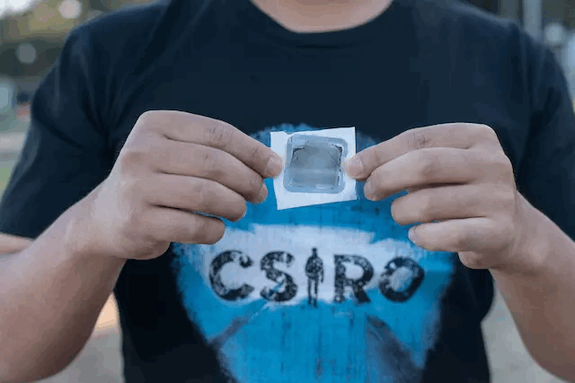 科学家发明了新净水系统，用石墨烯制成