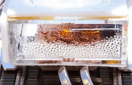 科学家研发能从沙漠空气中造水的新设备